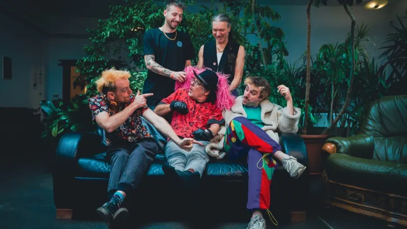 szene-Radar - Malaka Hostel - Brucca Beat Tour, jubez  in Karlsruhe